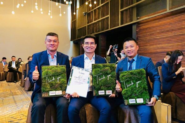 PREMIUM vinh hạnh trở thành đối tác phân phối chính thức TT Genesis